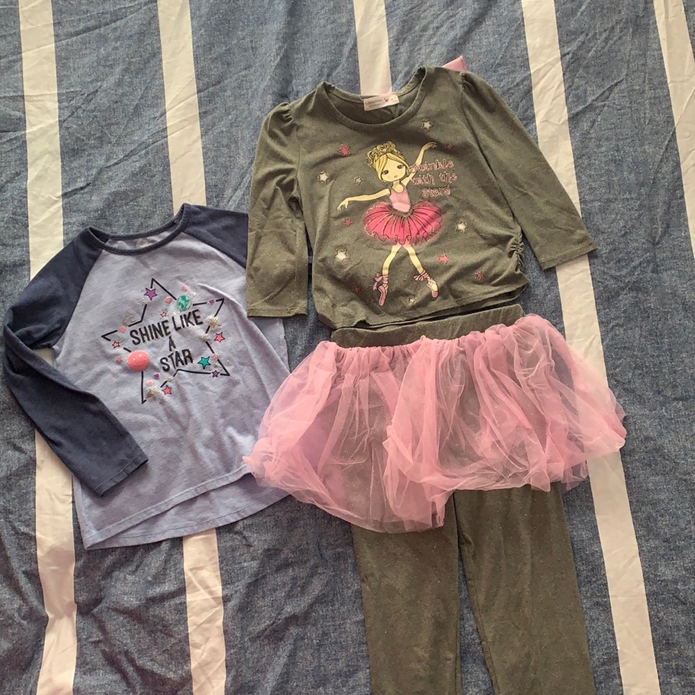 Girl clothes bundle.